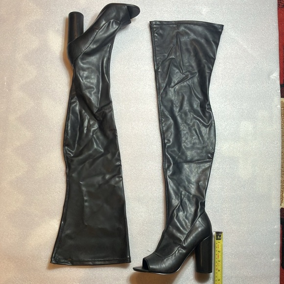 Steve Madden thigh high open toe peep toe PU boots. Unworn. - Picture 2 of 4